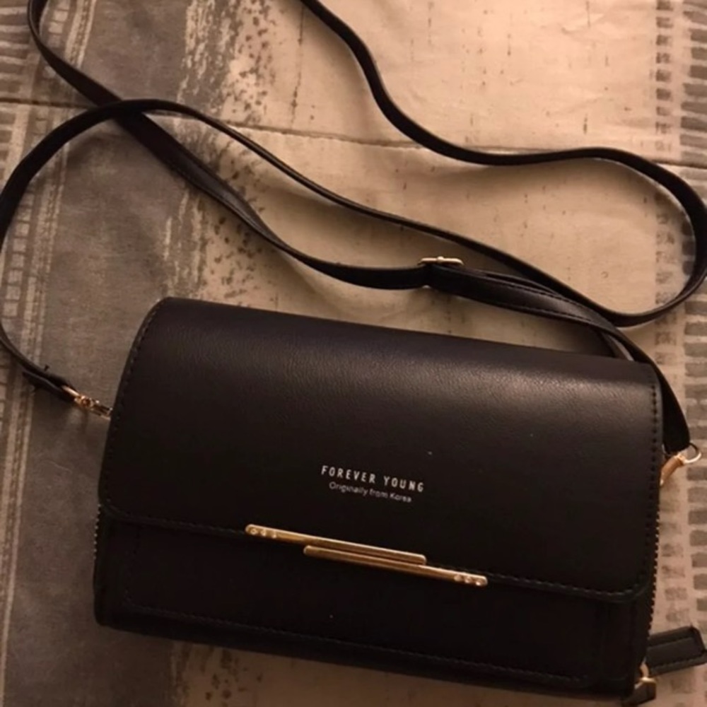 Black and gold purse